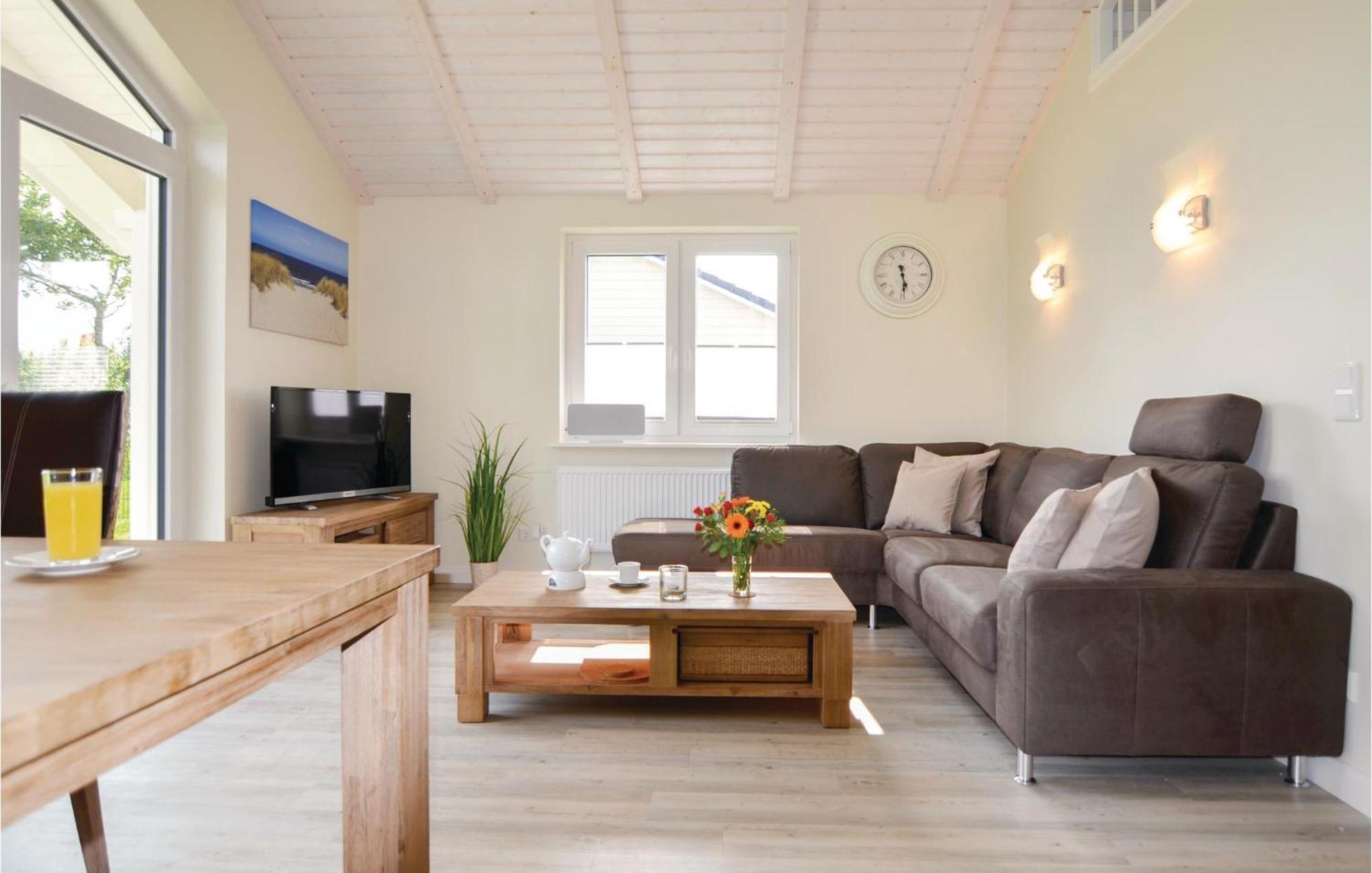 Awesome Home In Dagebuell With Kitchen Esterno foto